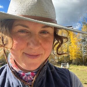 Meet your Posher, Betina